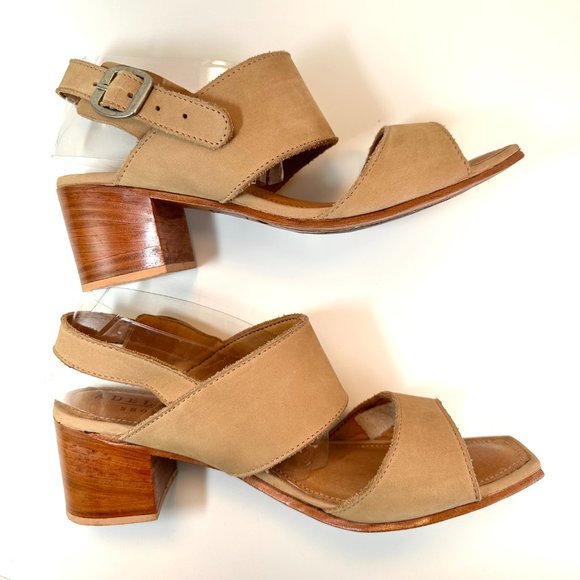 Adelante The Serena Heeled Sandal in Oatmeal, Size 8 - Picture 7 of 16